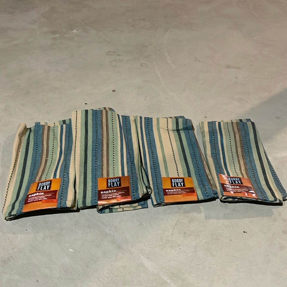 Bobby Flay Napkins. New! With tags. 4 napkins in lot.